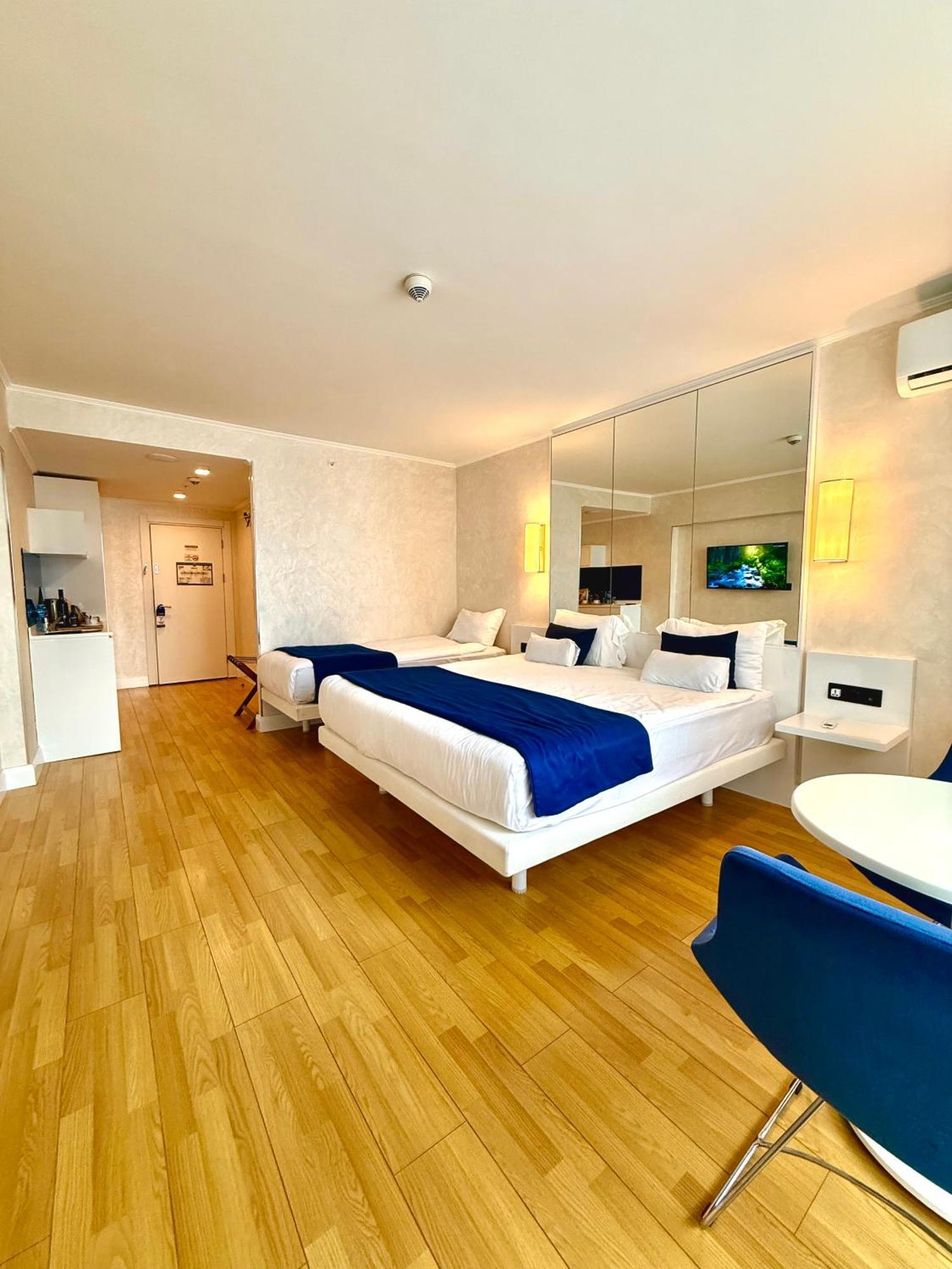 Seaside Vip Hotel Batoumi Extérieur photo