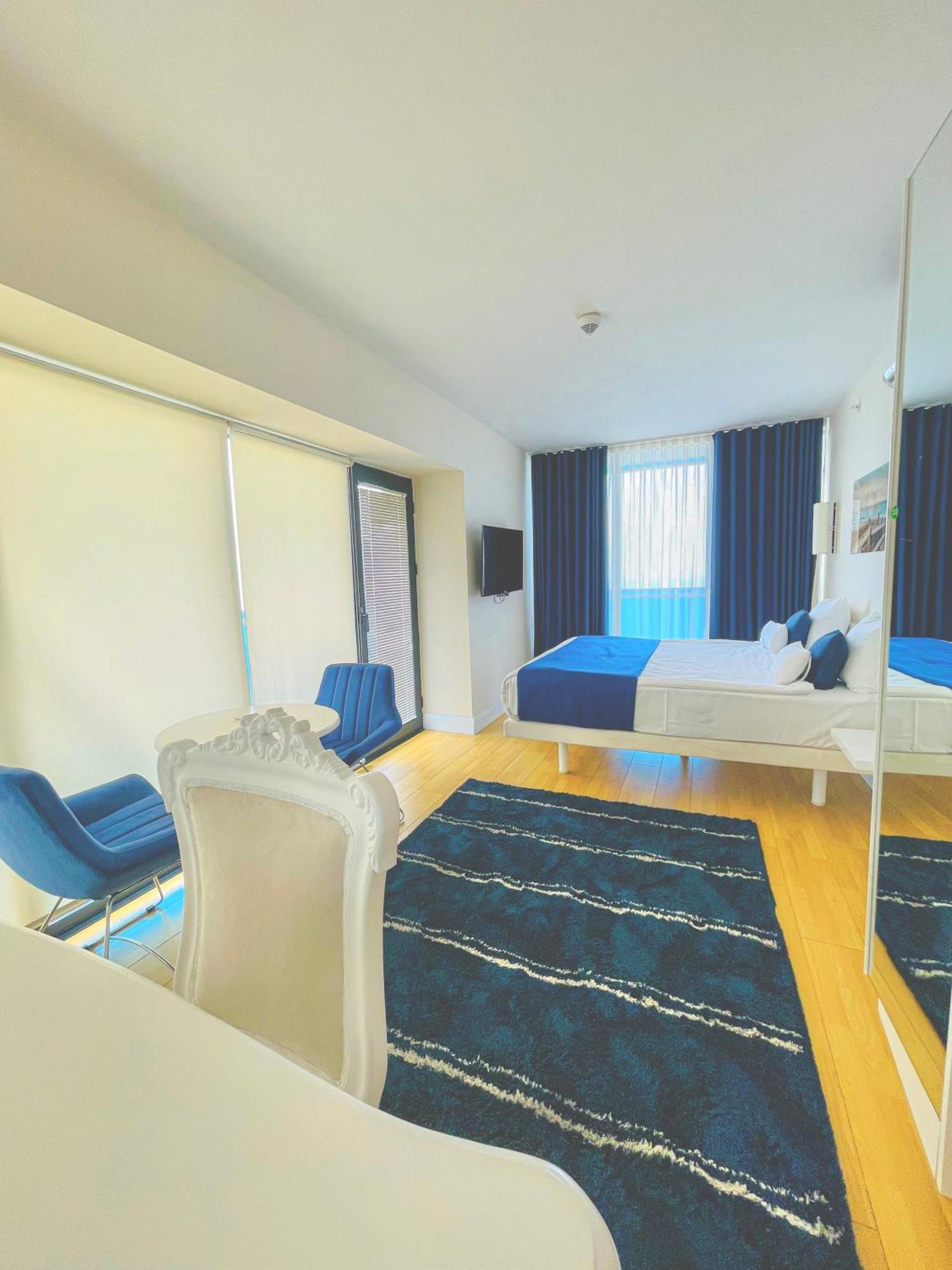 Seaside Vip Hotel Batoumi Extérieur photo