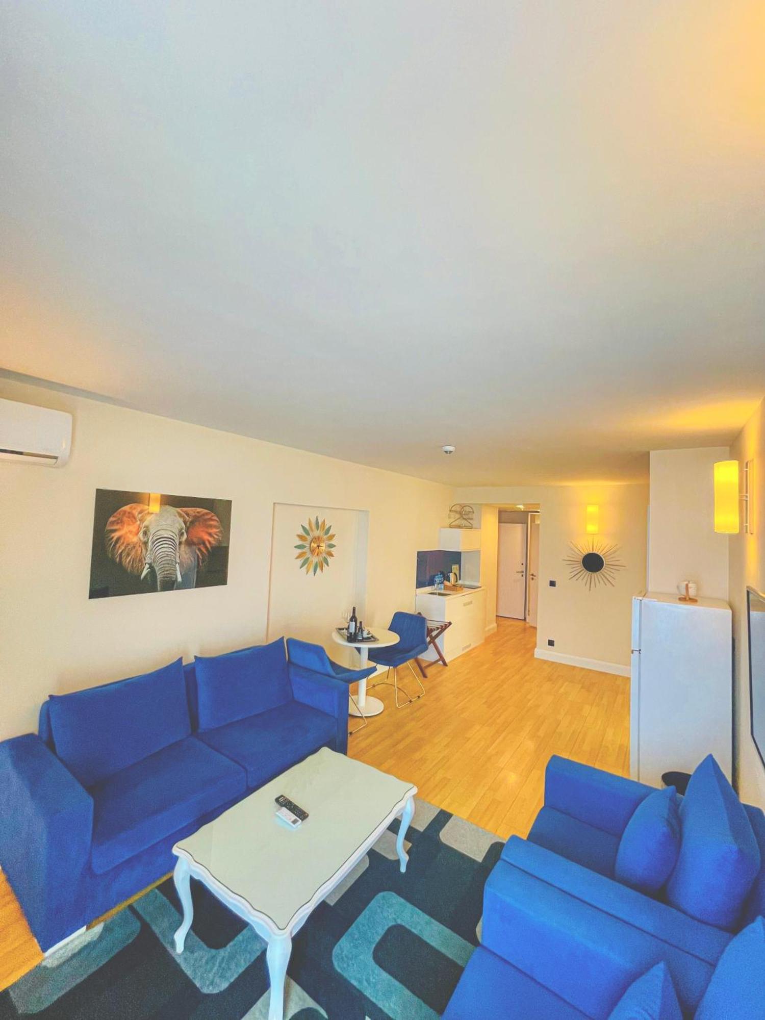 Seaside Vip Hotel Batoumi Extérieur photo