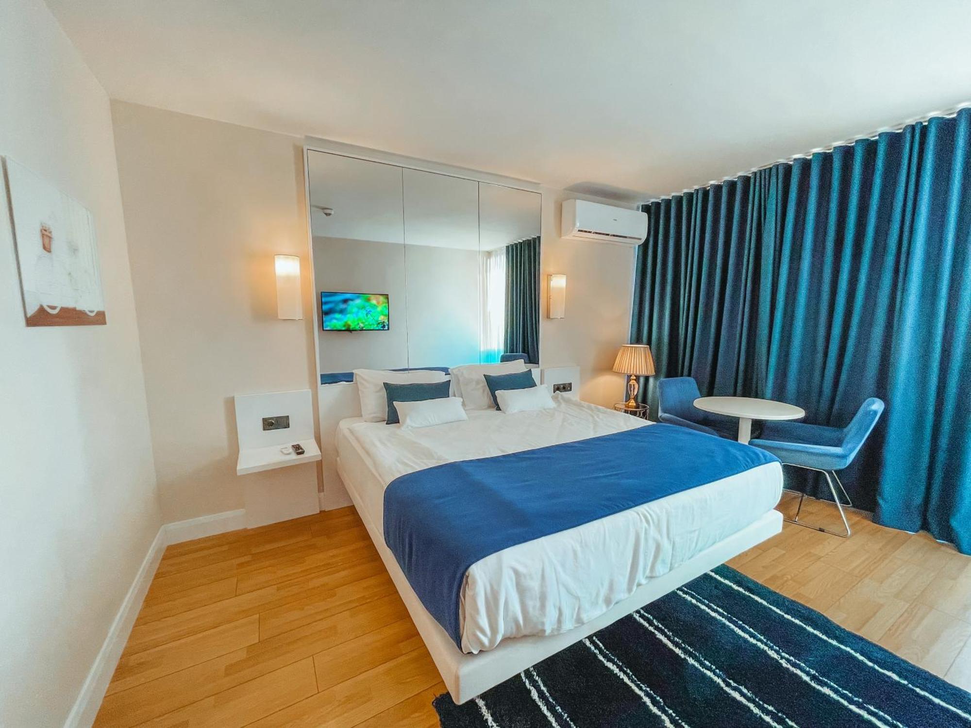 Seaside Vip Hotel Batoumi Extérieur photo